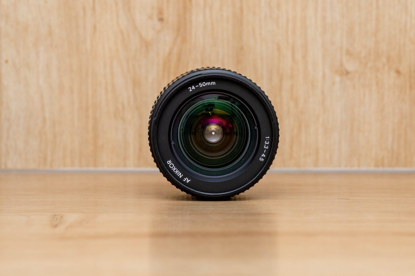 Nikon AF Nikkor 24-50mm f/3.3-4.5 Vorderseite