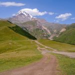 Blick auf Georgiens höchsten Gipfel – den Kazbeg