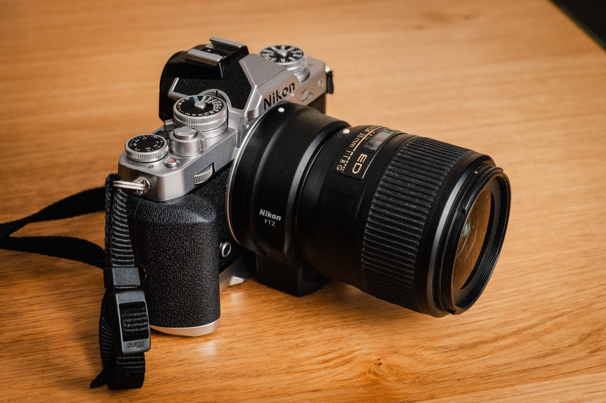 Nikon Zfc mit FTZ Adapter
