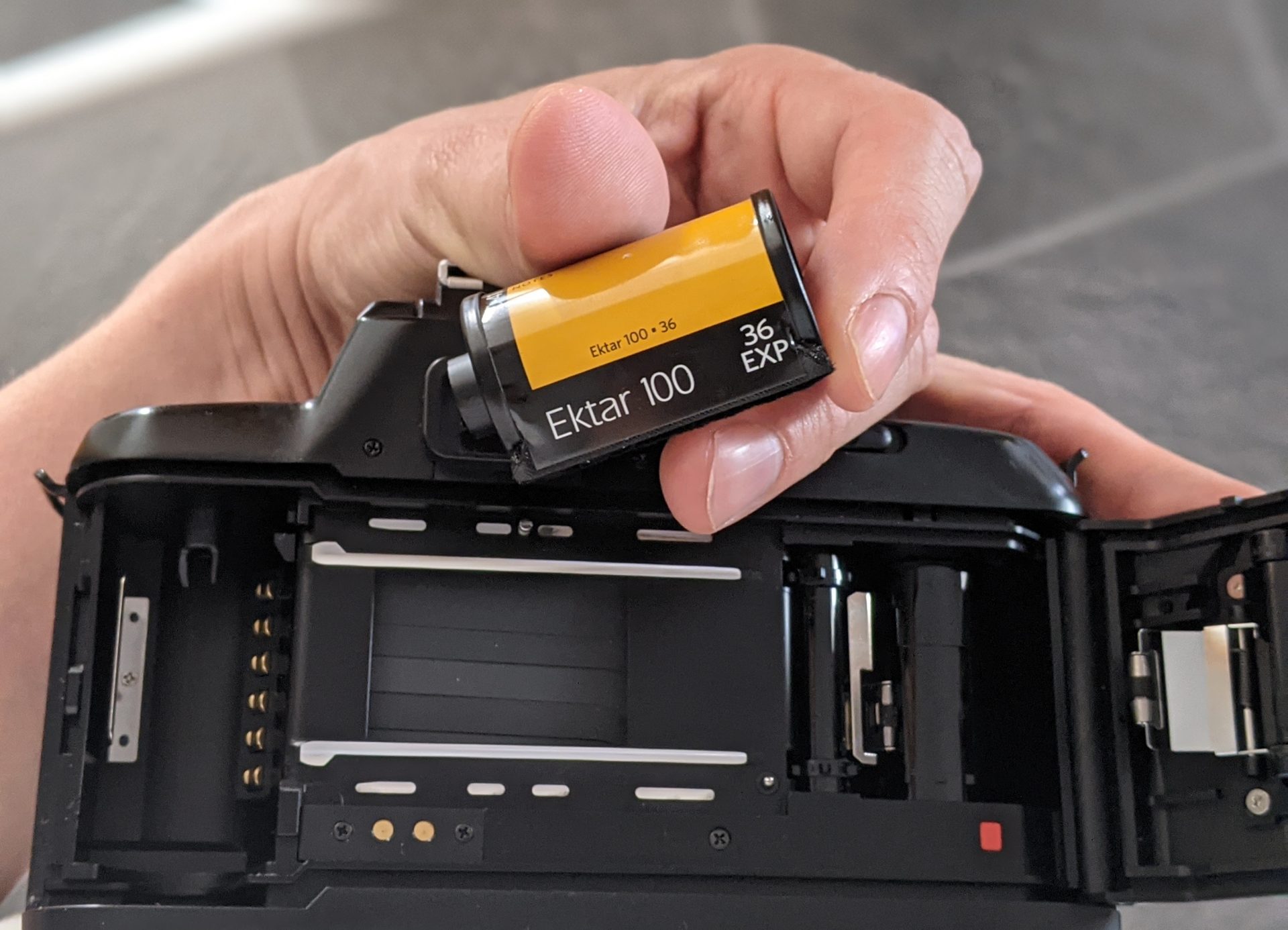 Film einlegen in die F401x